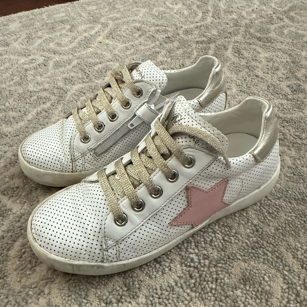Naturino White and Gold Sneakers